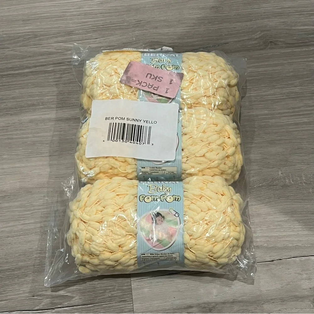 NWT Set of 3 Skeins Bernat Baby Pom Pom Yarn (3.5 oz ea) Sunny Yellow Weight #6
